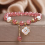 Buddha Stones Strawberry Quartz Pearl Shell Four-Leaf Clover Love Round Bead Bracelet