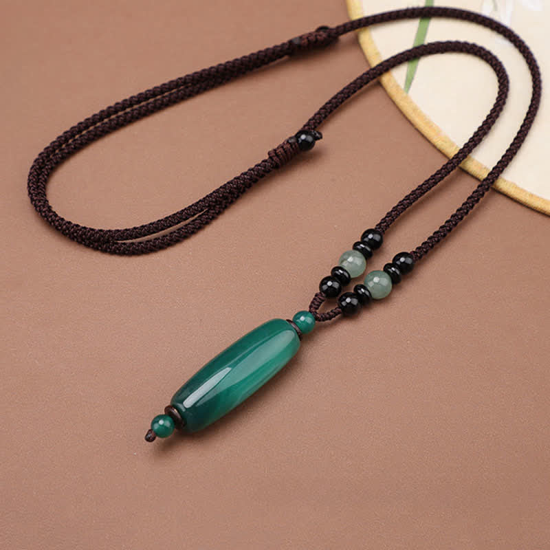 Buddha Stones Green Agate Red Agate Balance Braided Oval Pendant Necklace