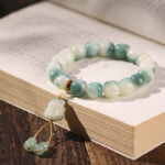 Buddha Stones Gradient Bodhi Seed Nine Tailed Fox Cat Paw Claw Pine Cone Peace Bracelet